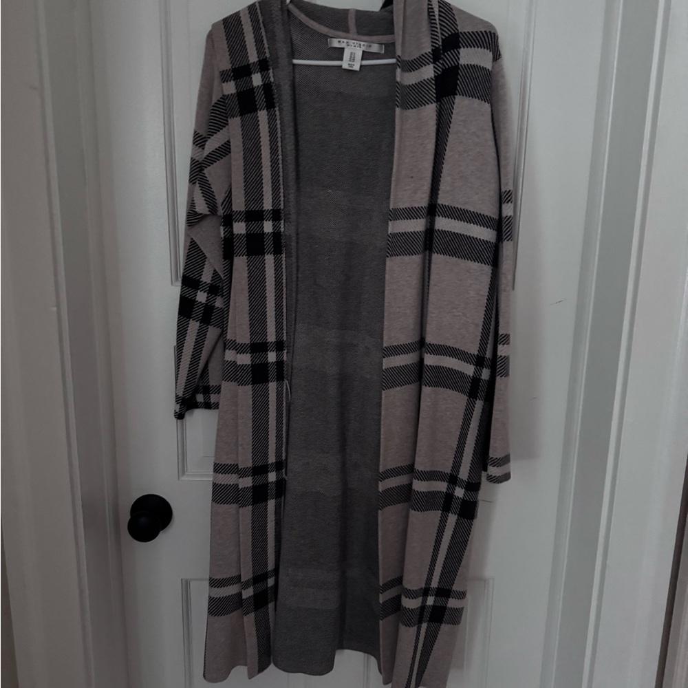 Max Studio Black and Cream Checkered Cardigan